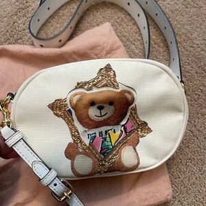 Moschino White Belt Bag with Teddy Bear print